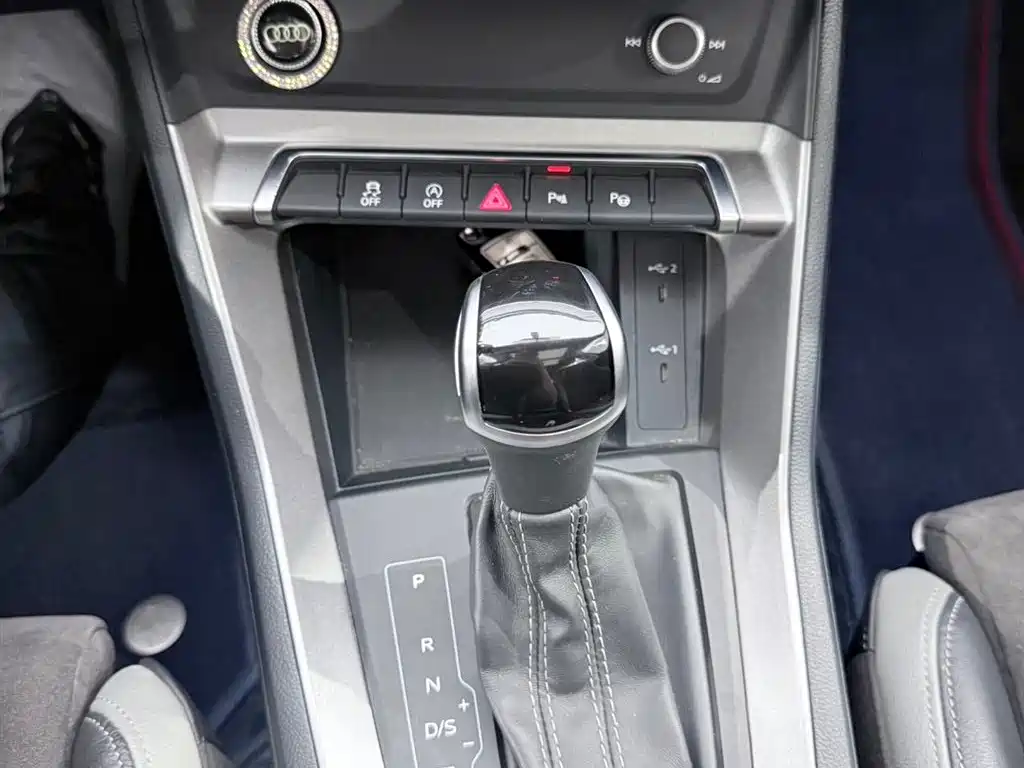 Audi Q3 2022 — фото 10