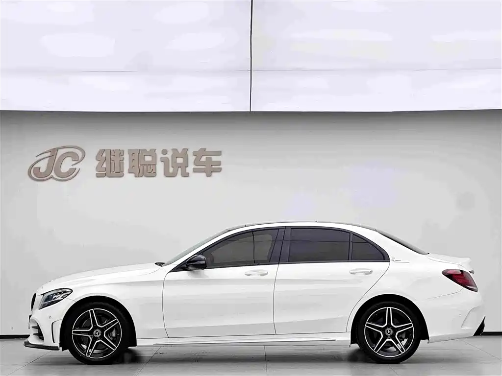 Mercedes-Benz C-Class 2021