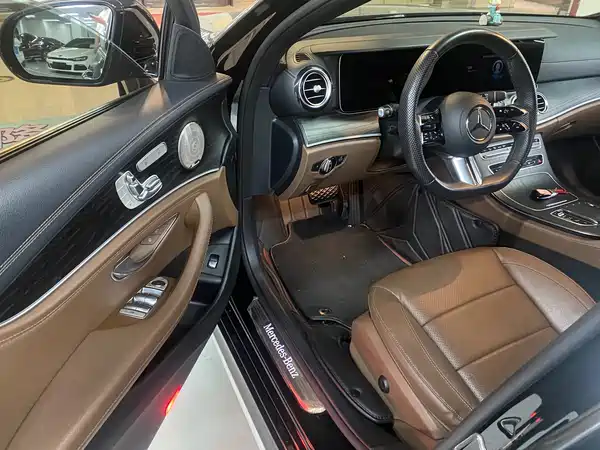 Mercedes-Benz E-Class 2023