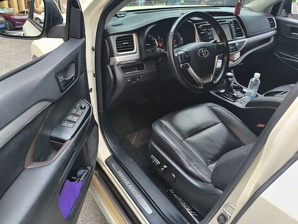 Toyota Highlander 2015 — фото 14