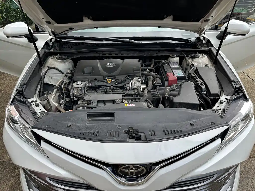 Toyota Camry 2020 — фото 13