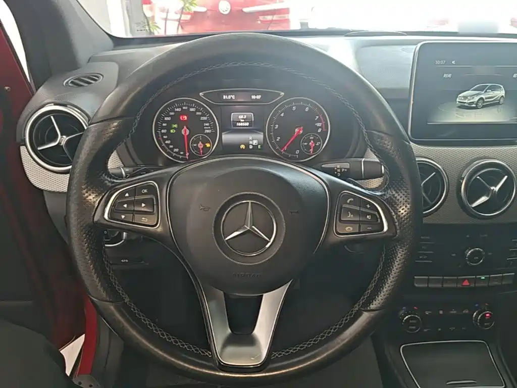 Mercedes-Benz B-Class 2015 — фото 11