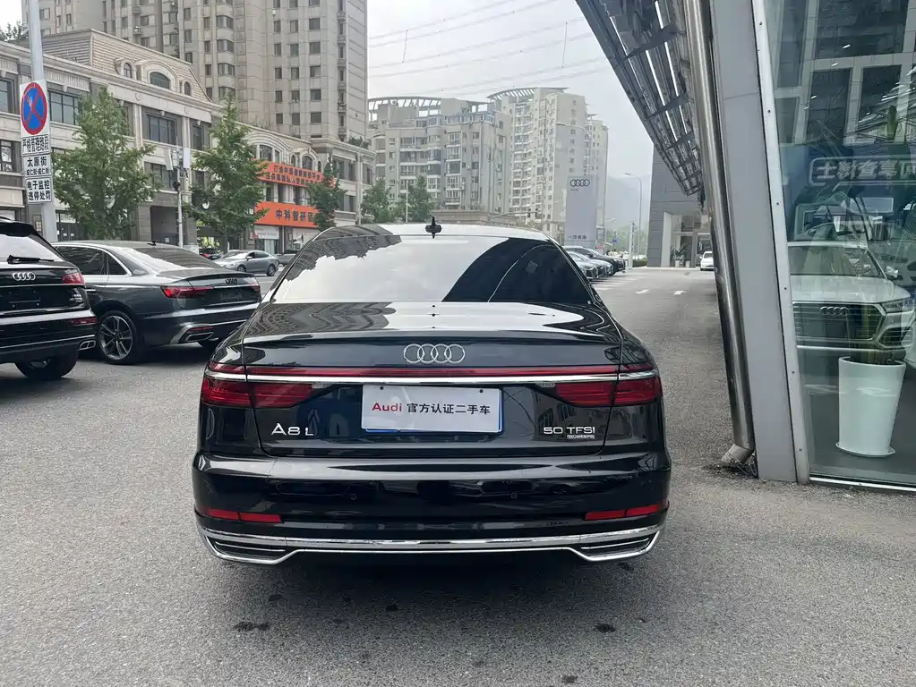 Audi A8 2020 — фото 9