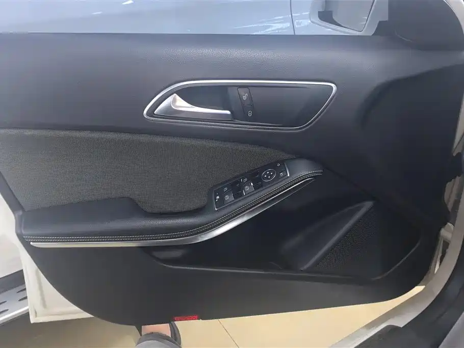 Mercedes-Benz A-Class 2015 — фото 6