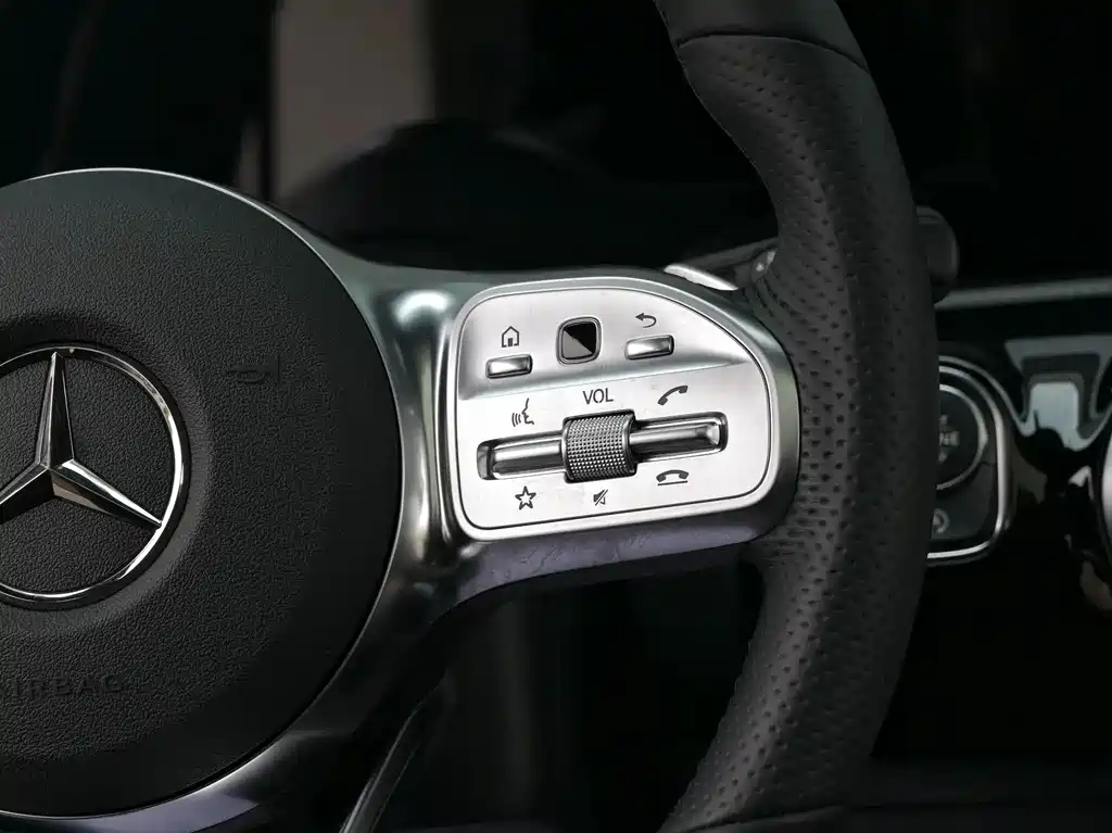 Mercedes-Benz A-Class 2019 — фото 15