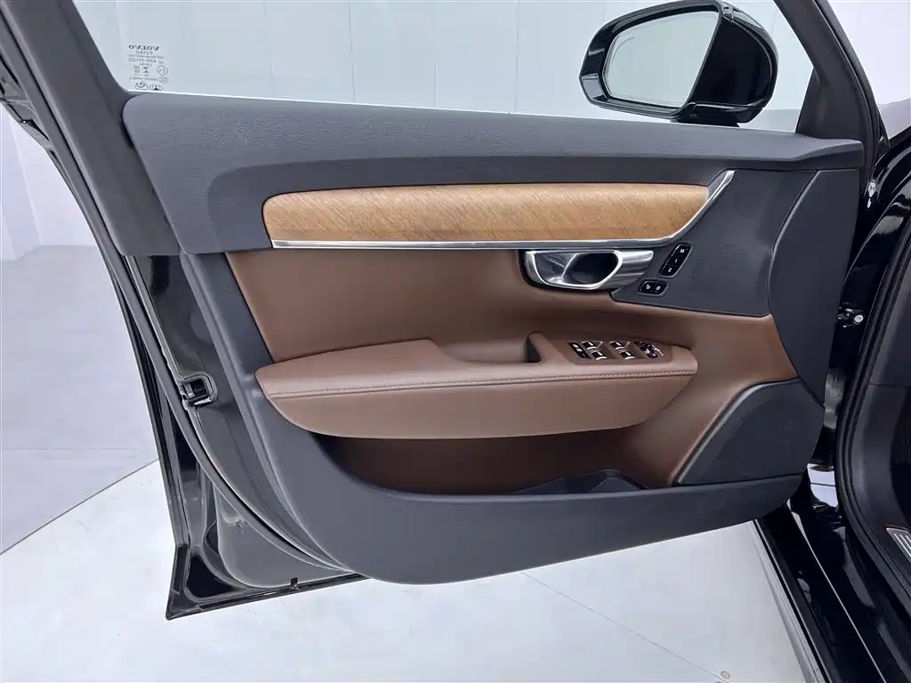Volvo S90 2025 — фото 16
