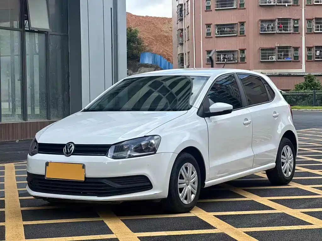 Volkswagen Polo 2016 — фото 1