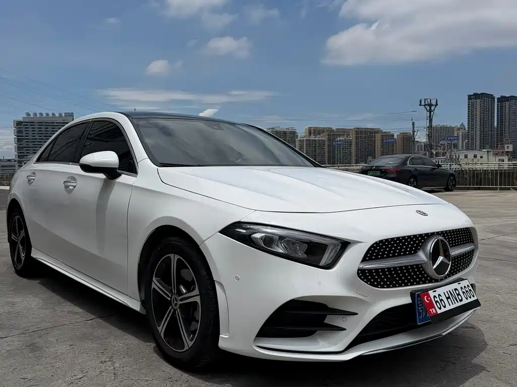Mercedes-Benz A-Class 2023 — фото 3