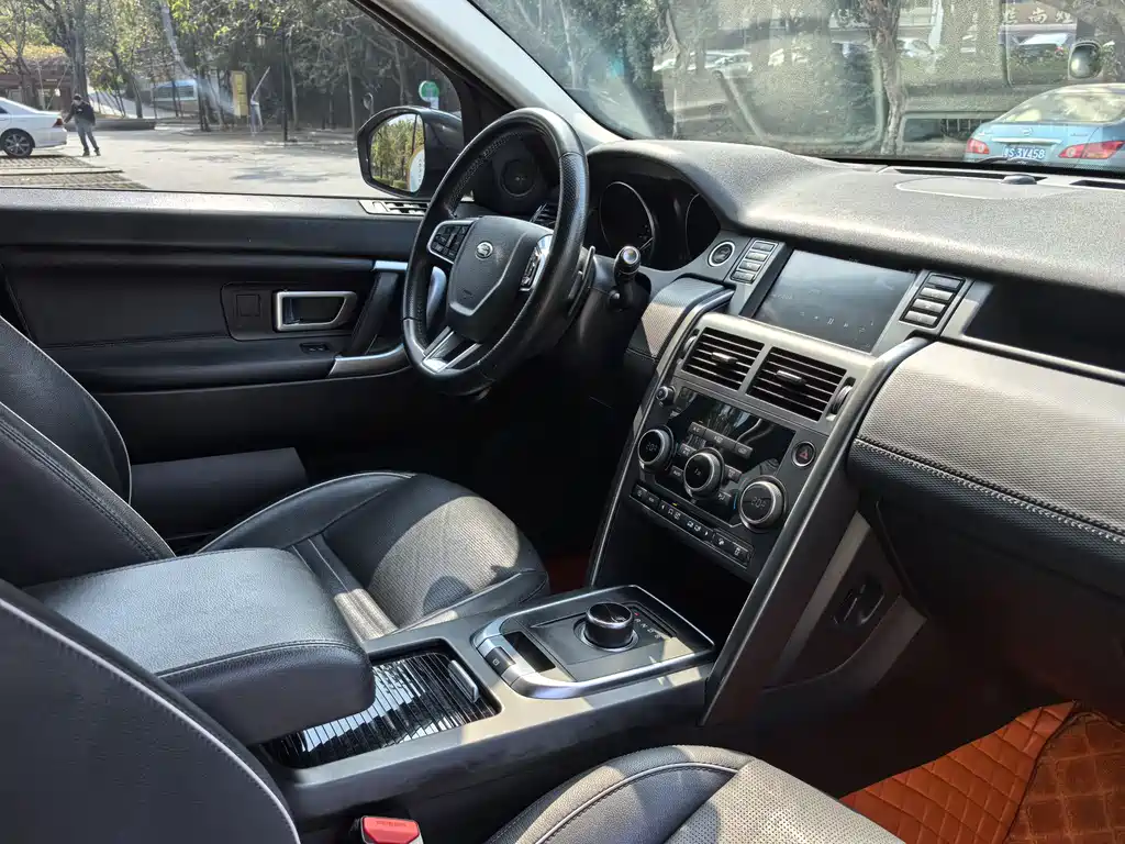 Land Rover Discovery Sport 2019 — фото 7