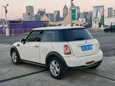 MINI MINI 2011
