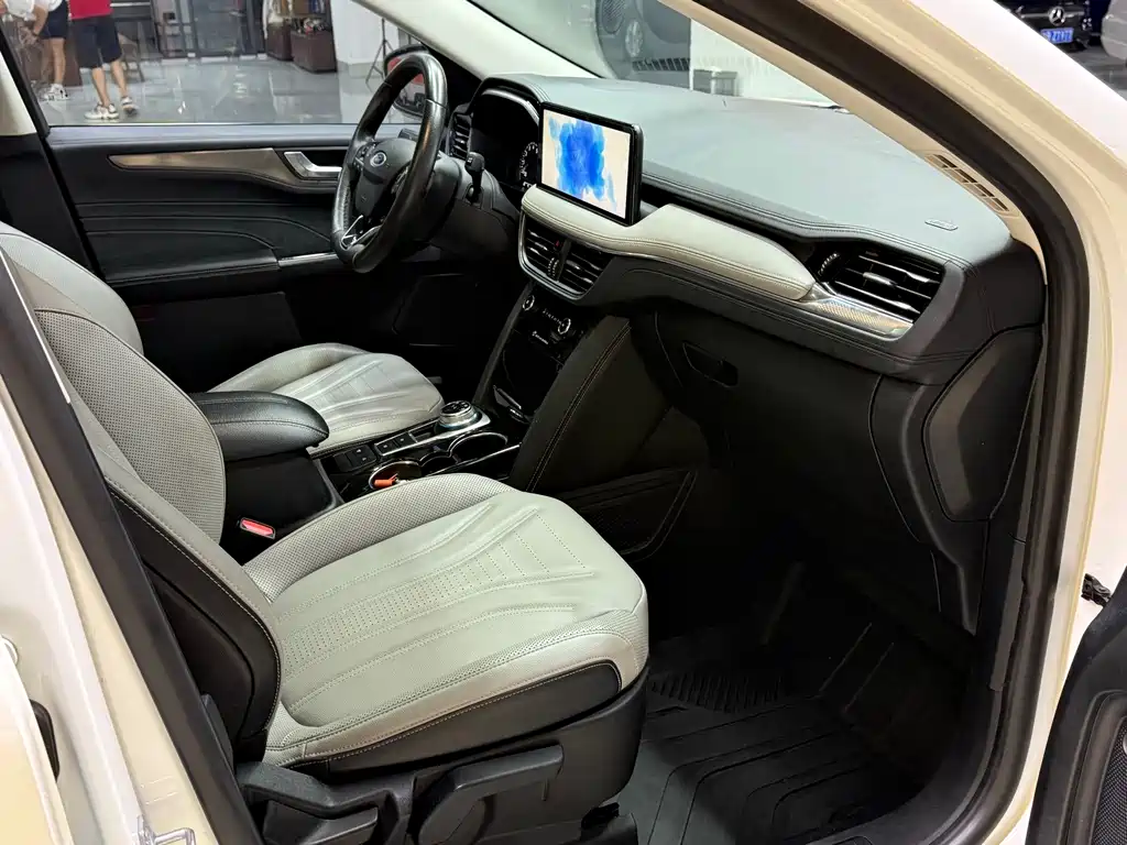 Ford Edge 2020 — фото 12