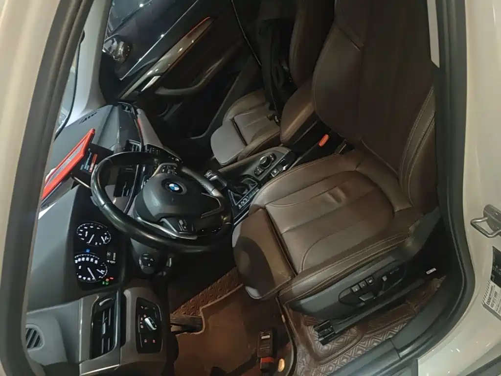 BMW X1 2018 — фото 15