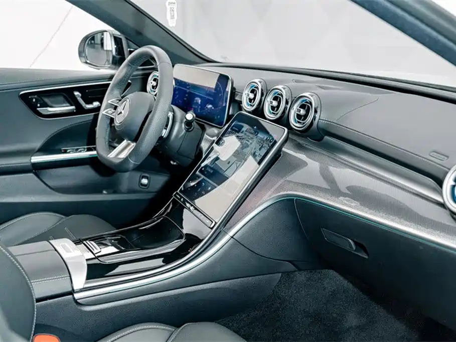 Mercedes-Benz C-Class 2024 — фото 16