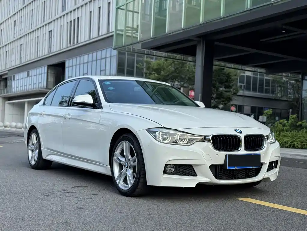 BMW 3 Series 2018 — фото 3