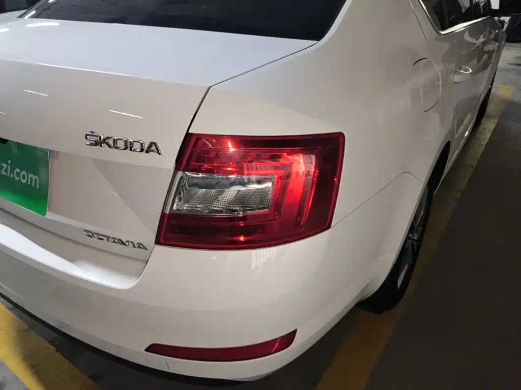 Skoda Octavia 2016 — фото 8