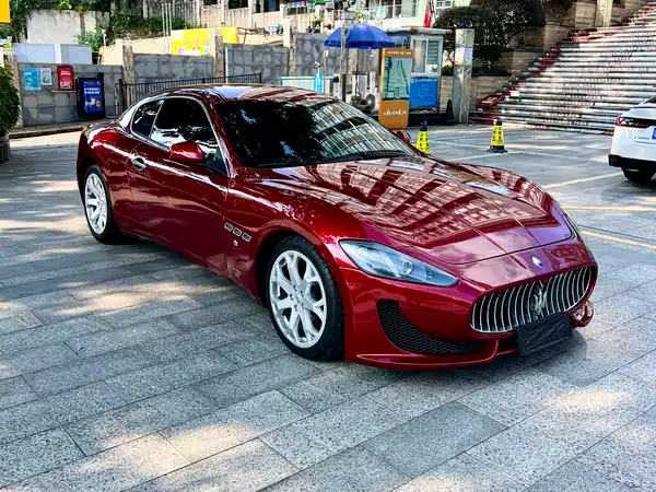 Maserati Granturismo 2015