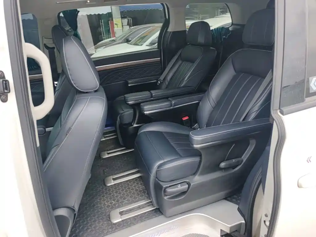 GAC Motor Trumpchi M8 2019 — фото 17