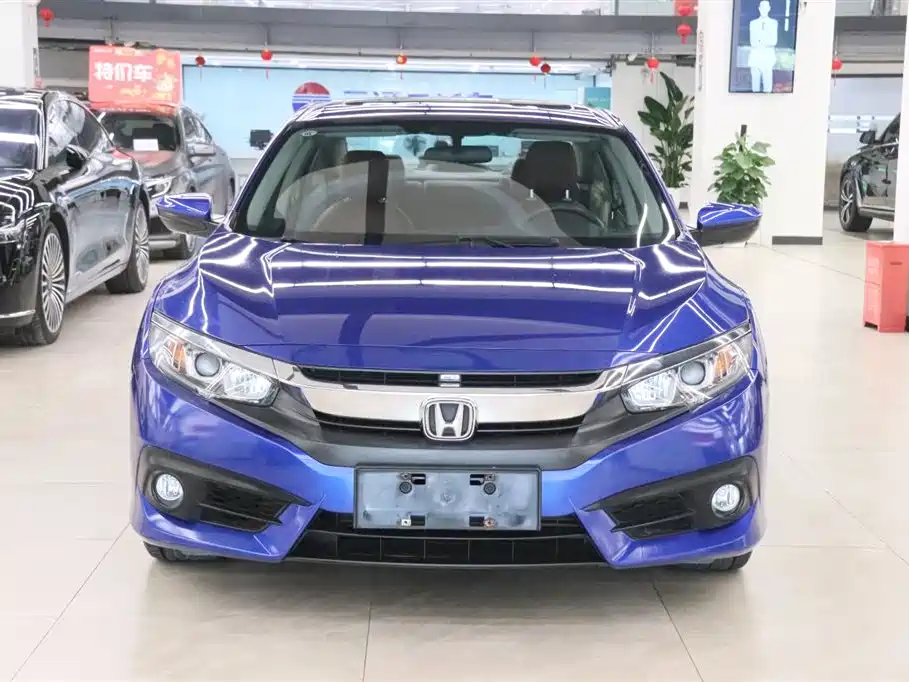 Honda Civic 2018 — фото 2