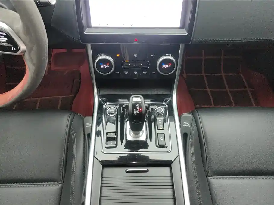 Jaguar XEL 2021 — фото 15