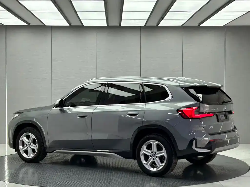 BMW X1 2023 — фото 3