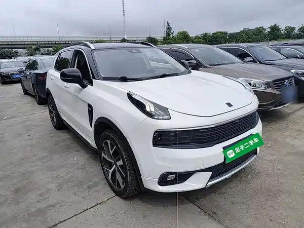 Lynk & Co 01 EM-P 2019
