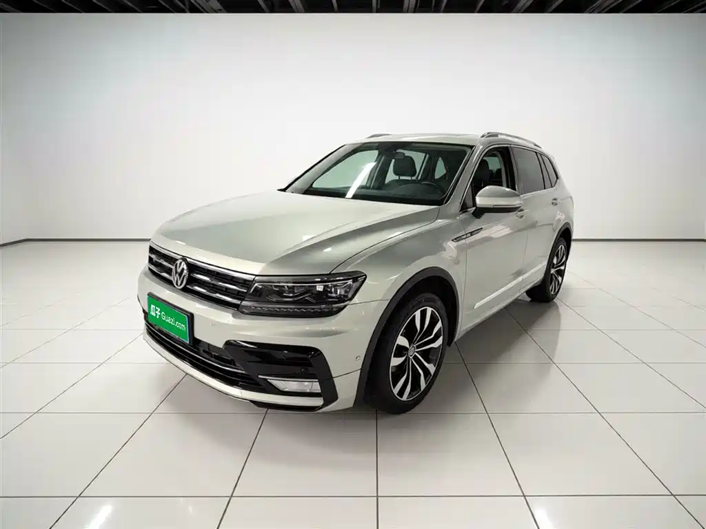 Volkswagen Tiguan L 2021 — фото 1