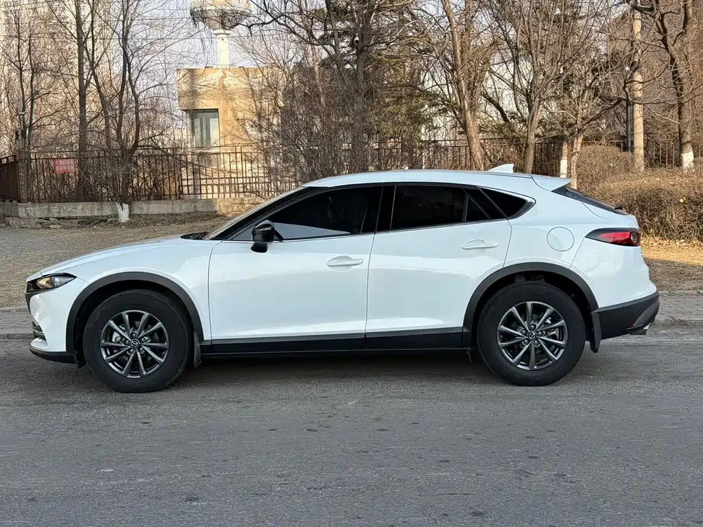 Mazda CX-4 2022
