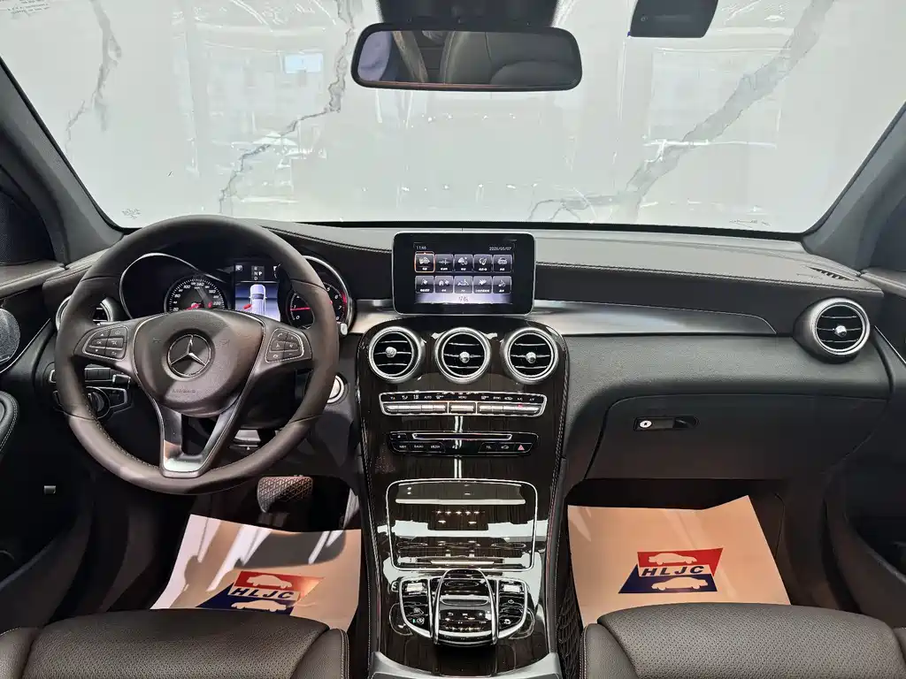 Mercedes-Benz GLC 2019 — фото 13