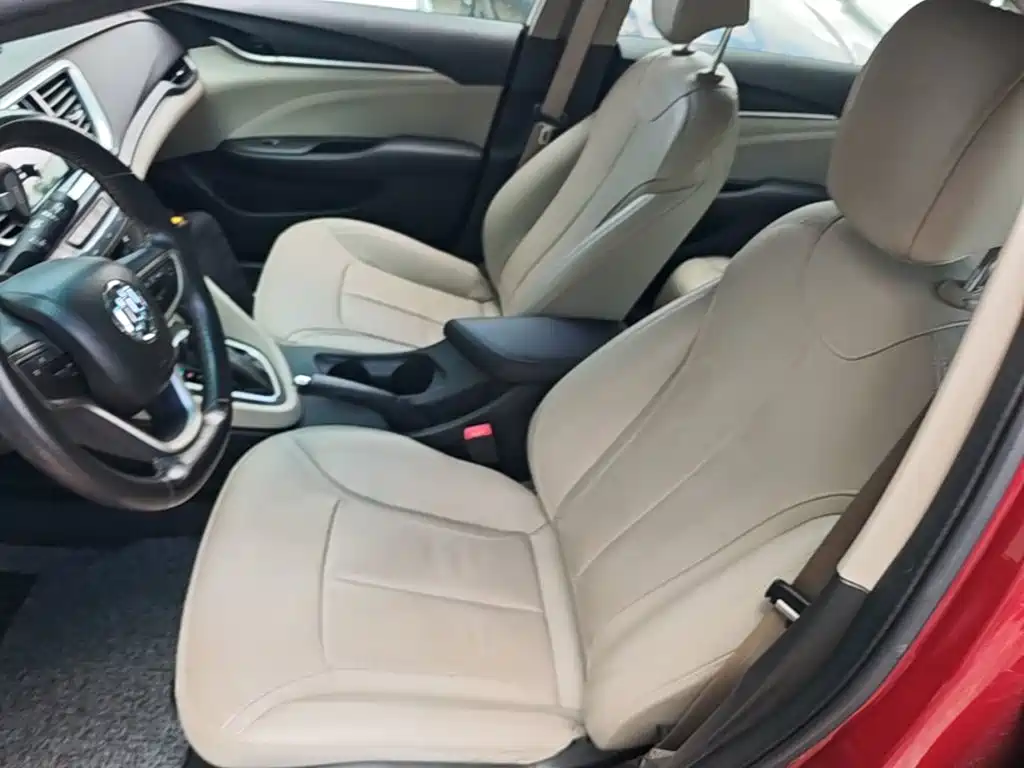 Buick Excelle 2019 — фото 15