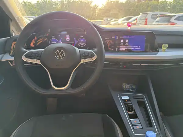 Volkswagen Golf 2022