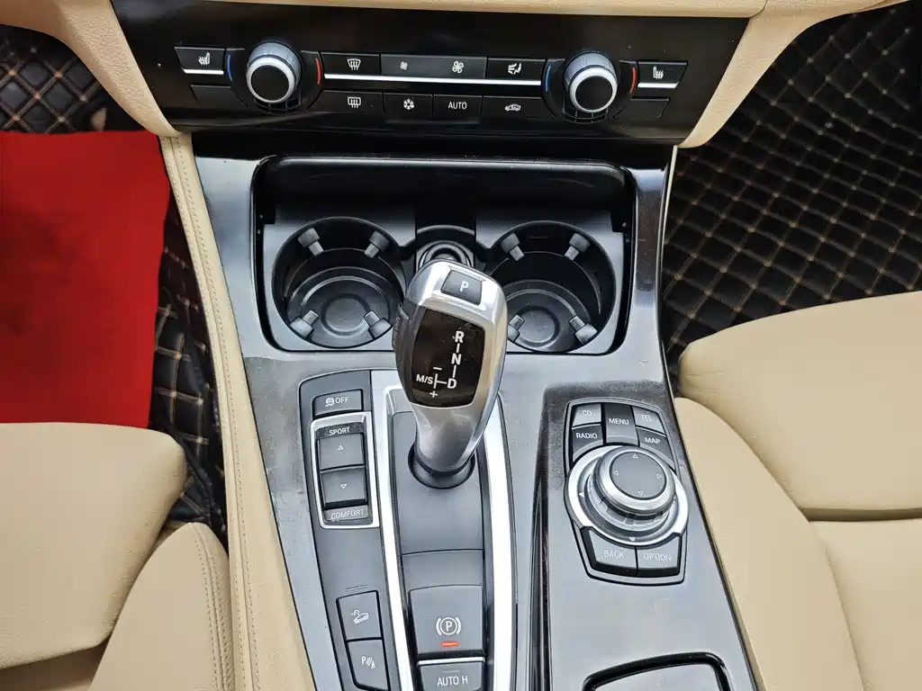 BMW 5 Series 2013 — фото 19