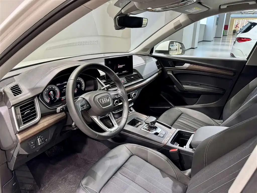 Audi Q5L 2022 — фото 29