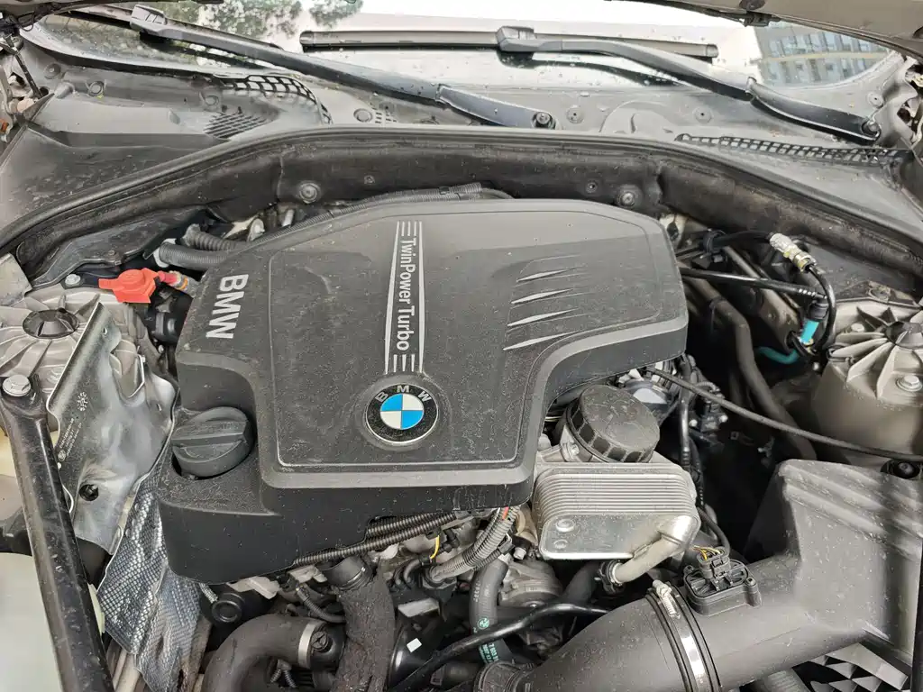 BMW 5 Series 2013 — фото 25