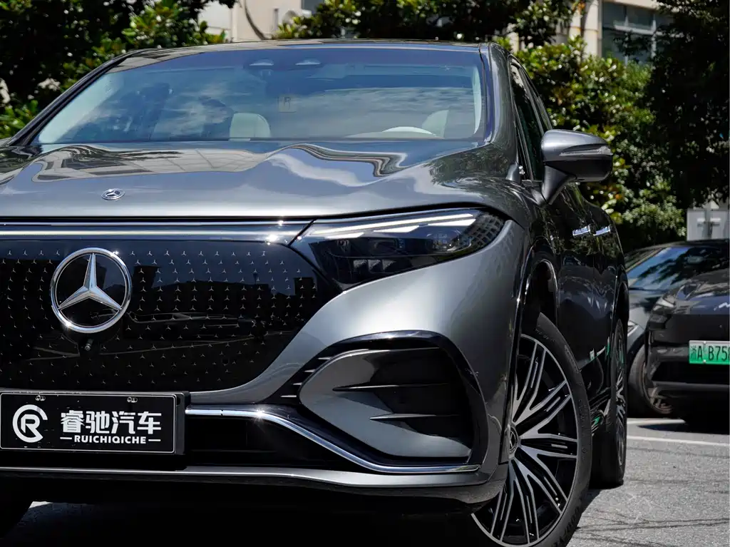 Mercedes-Benz EQS SUV 2023