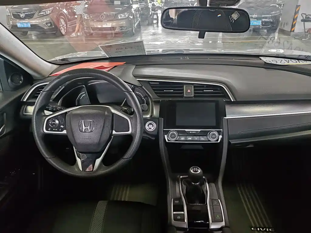 Honda Civic 2017 — фото 11