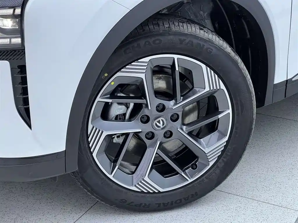 Changan CS75 PLUS — фото 6