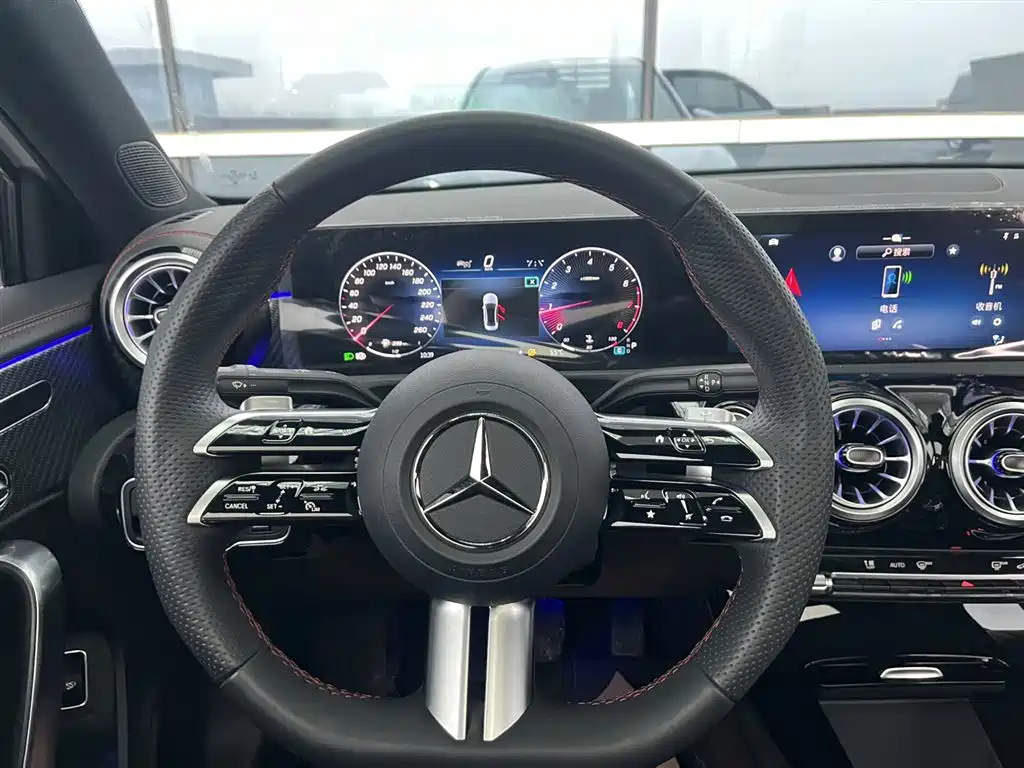Mercedes-Benz A-Class 2025 — фото 11