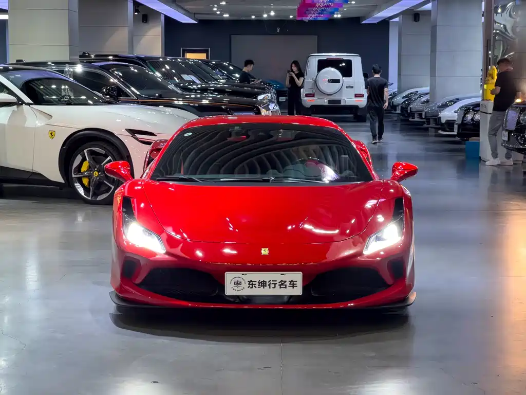 Ferrari F8 2023 — фото 2