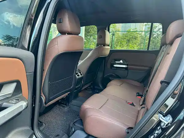 Mercedes-Benz GLB 2024