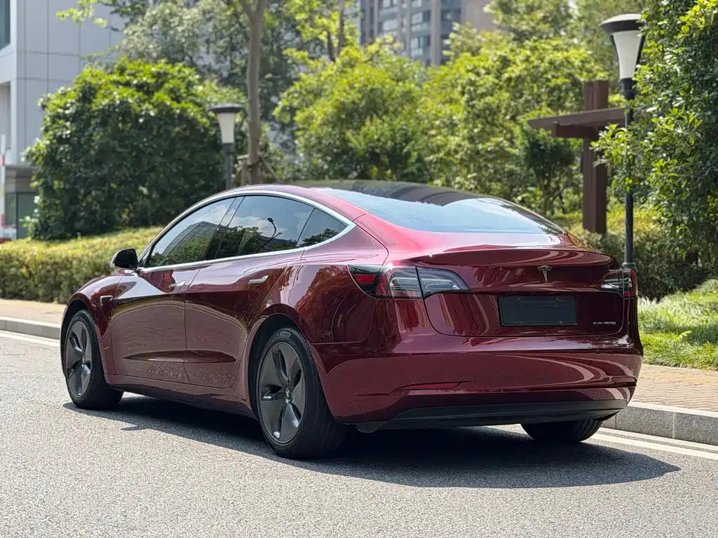Tesla Model 3 2019 — фото 4
