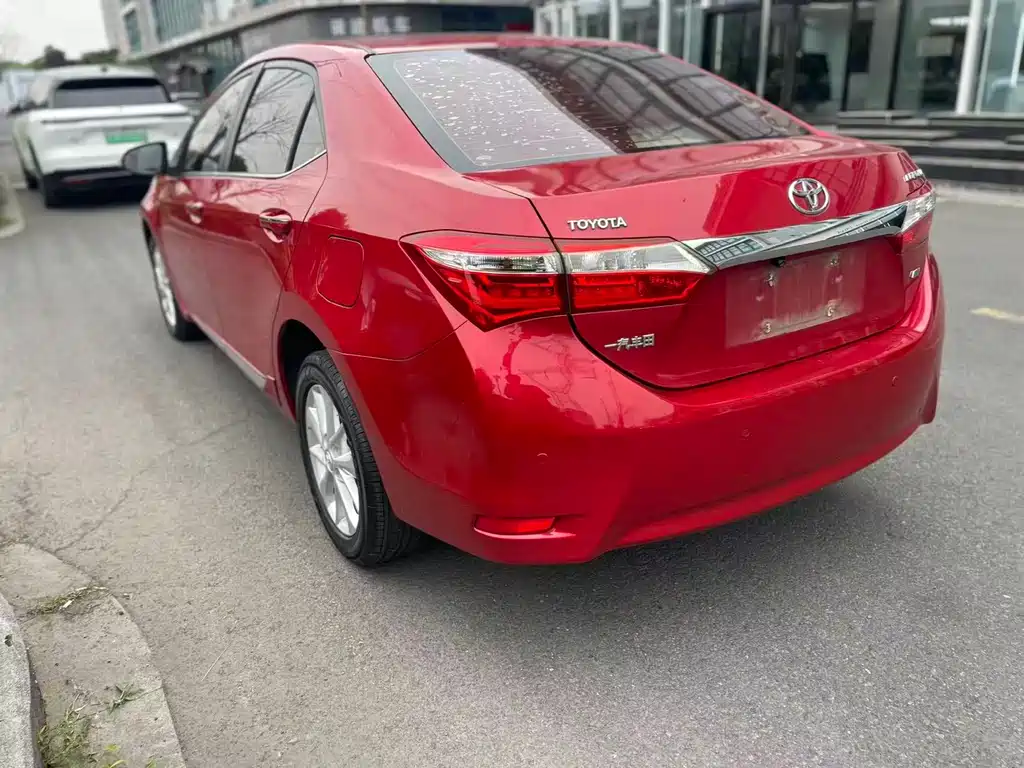 Toyota Corolla 2016 — фото 3