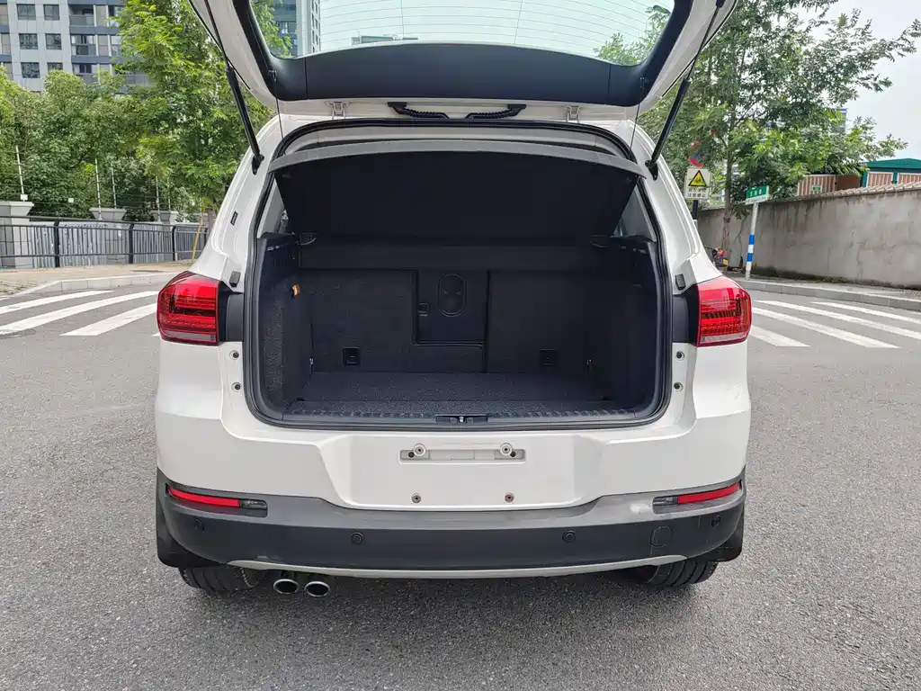Volkswagen Tiguan 2015 — фото 16