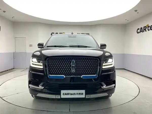 Lincoln Navigator 2020