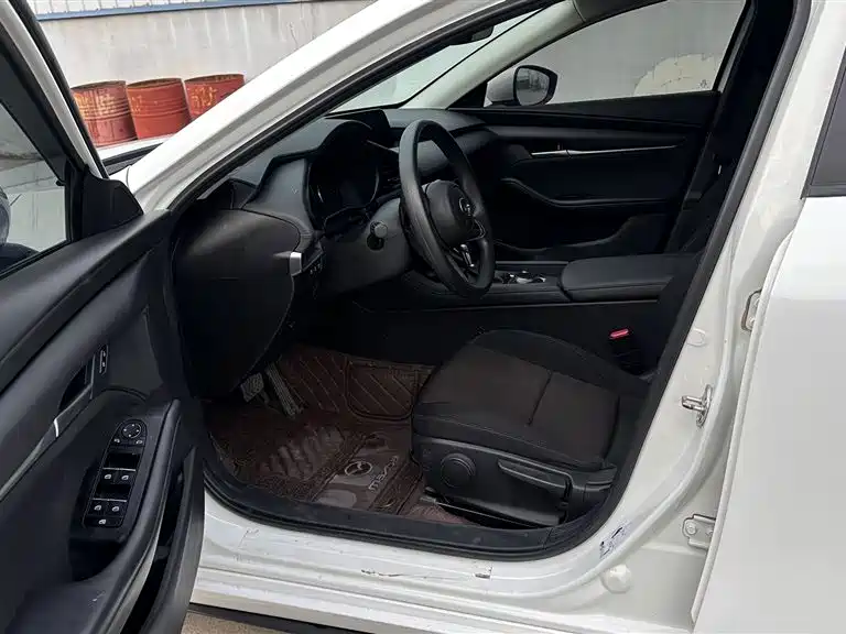Mazda 3 Axela 2022