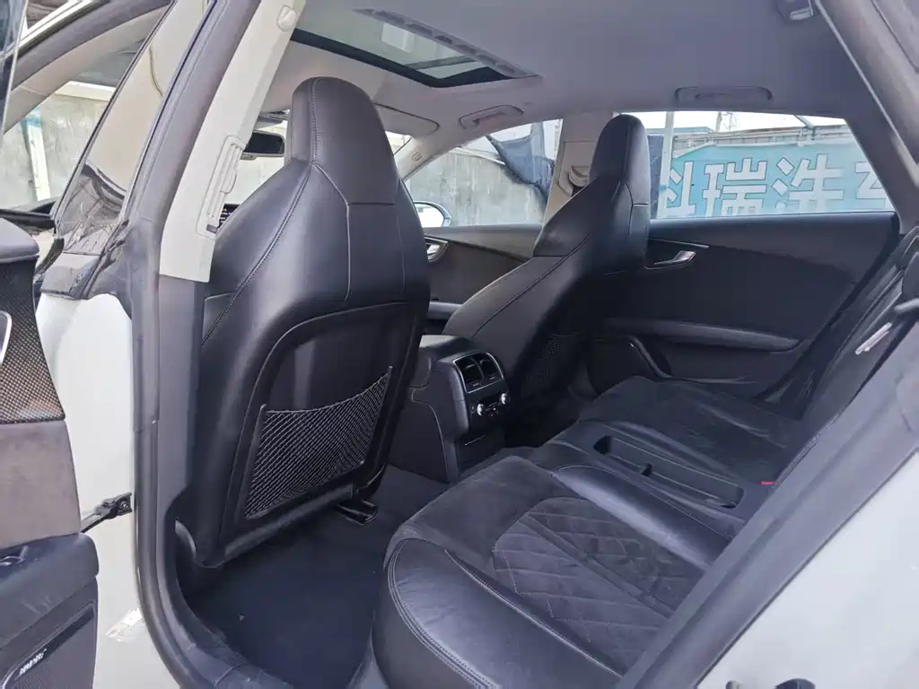 Audi S7 2013 — фото 14
