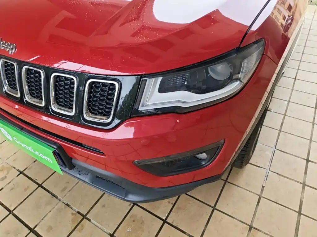 Jeep Compass 2018 — фото 24