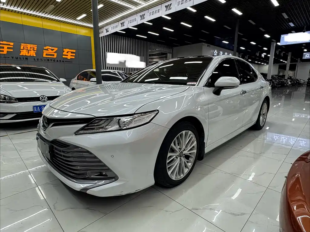 Toyota Camry 2020 — фото 3