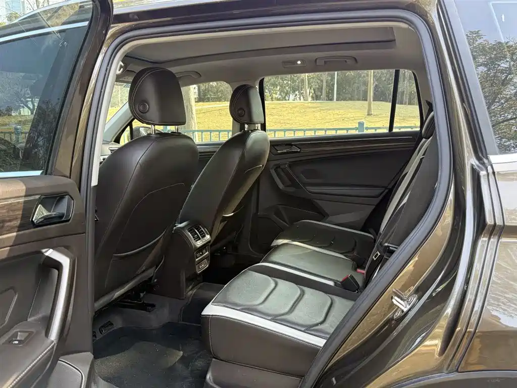 Volkswagen Tiguan L 2018 — фото 12