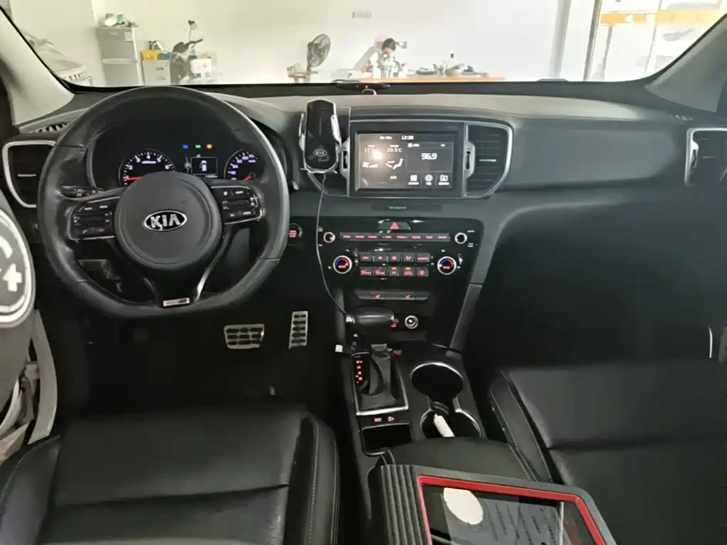 Kia KX5 2016 — фото 10