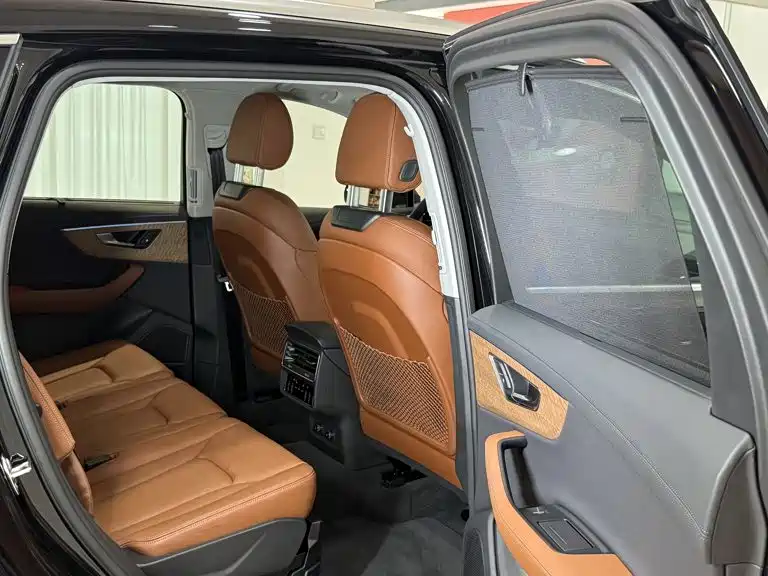 Audi Q7 2025